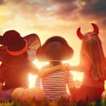 10 Tips to Make Your Child's Halloween Safe
